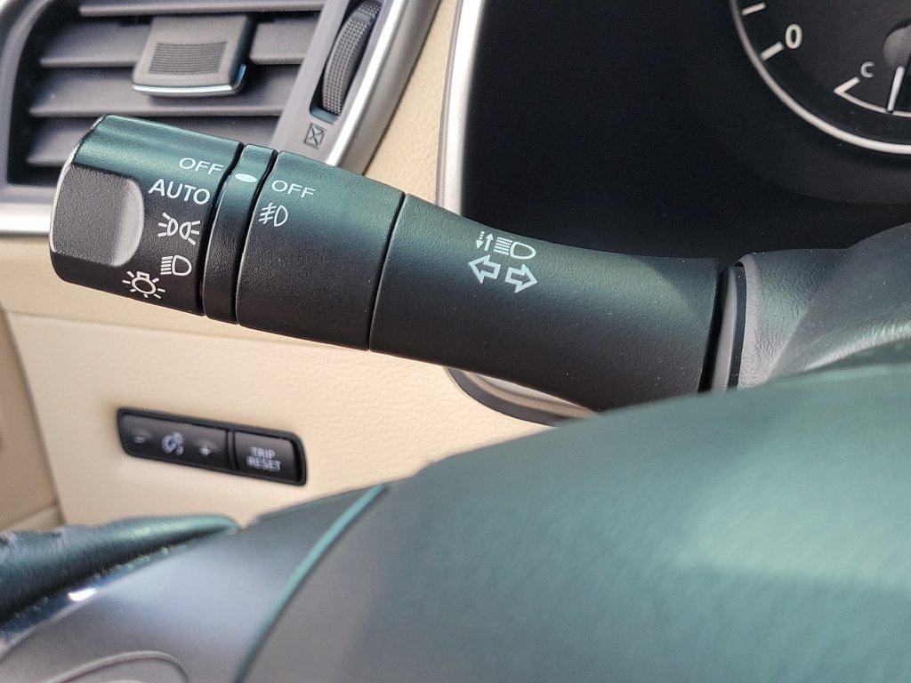 Used 2021 Nissan Murano Platinum w/ Cargo Package FWD image 11
