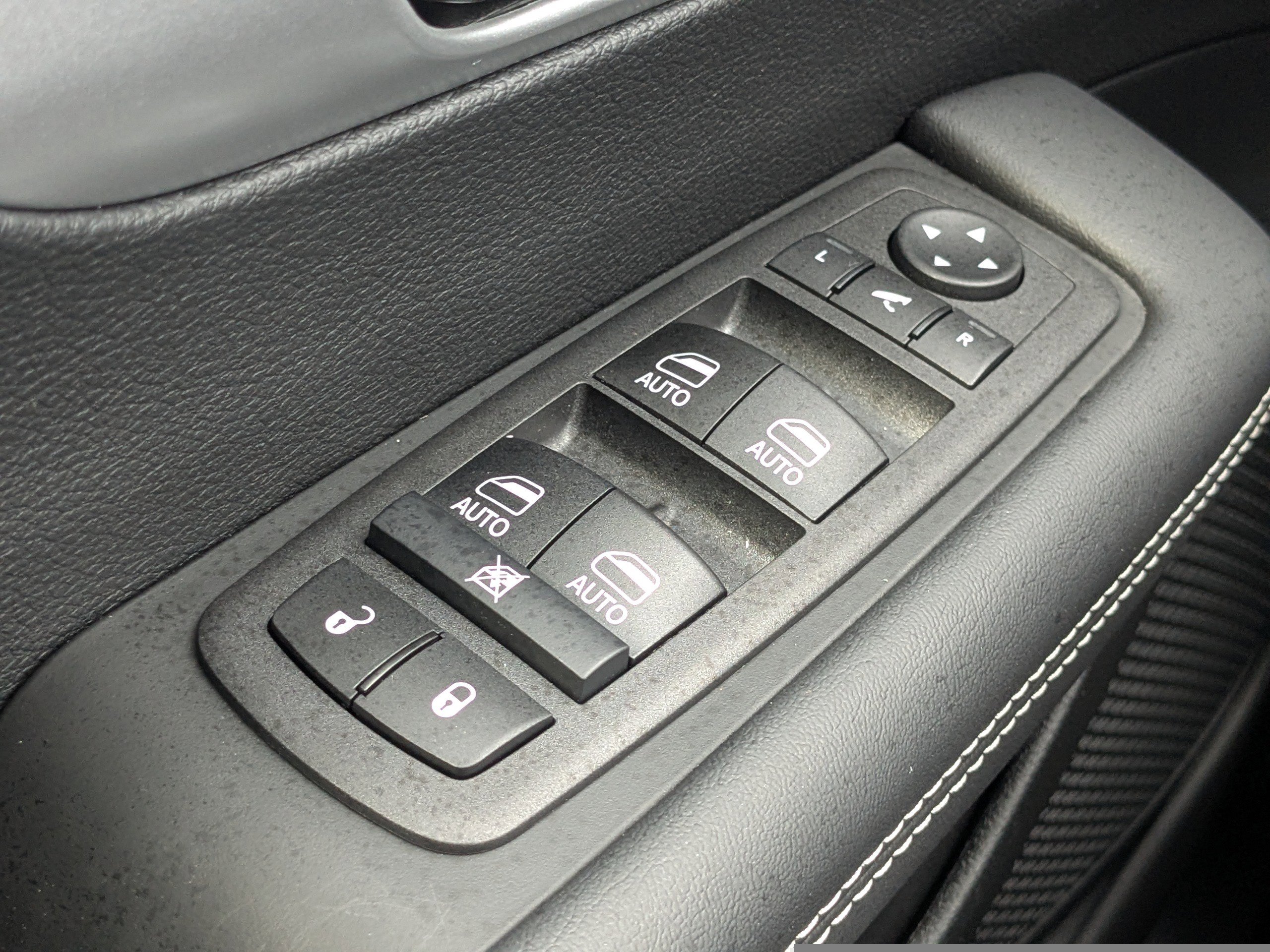 New 2026 Chrysler Pacifica Limited w/ S Appearance Package image 24