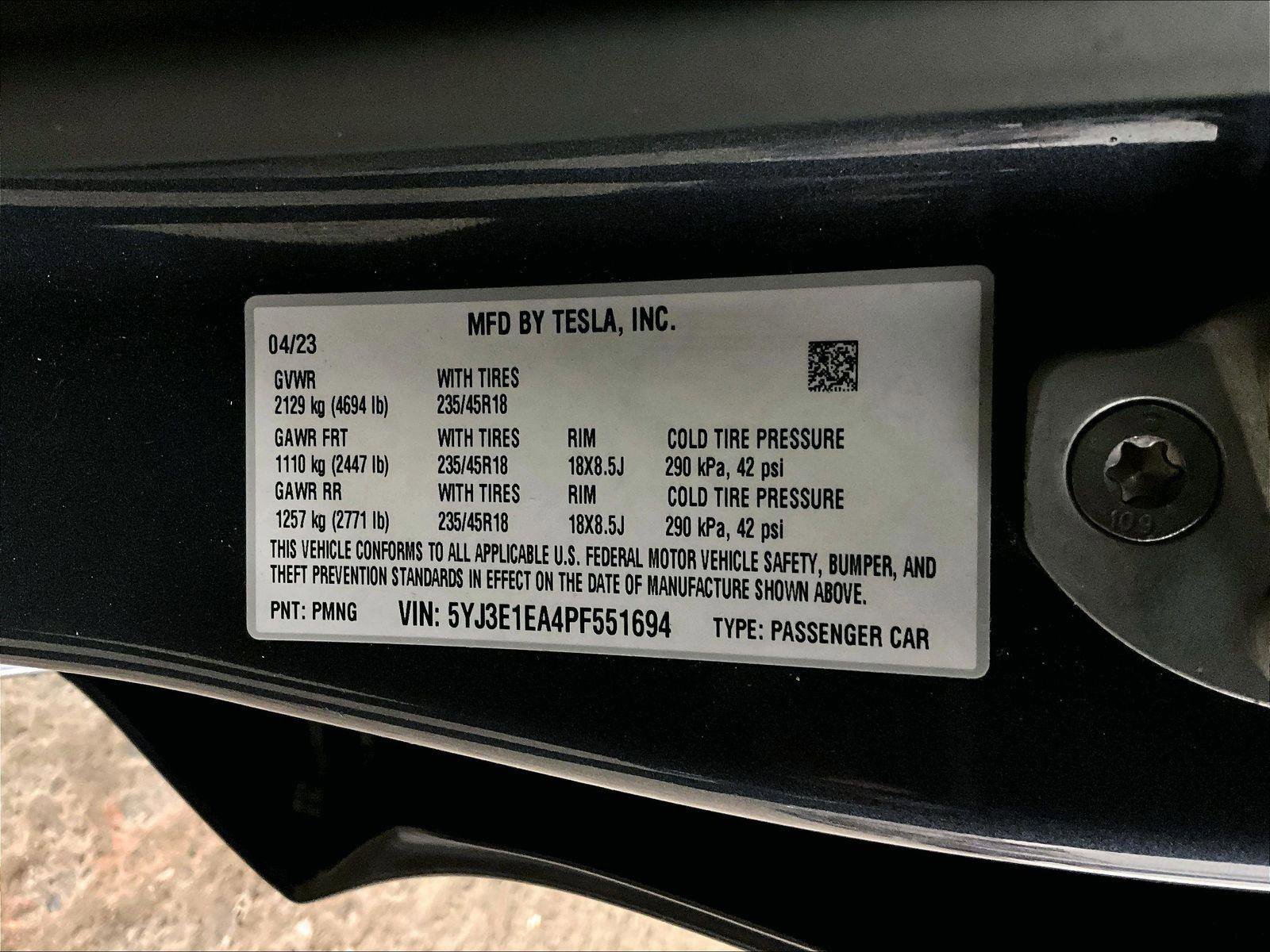 Used 2023 Tesla Model 3 Standard Range image 32
