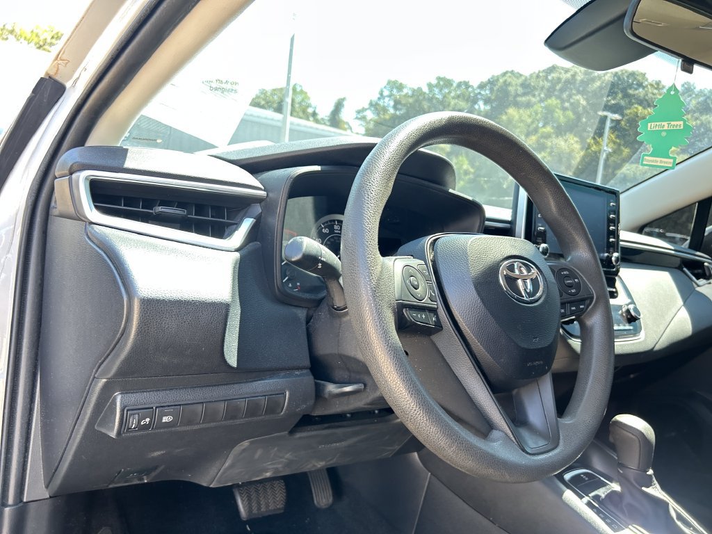 Used 2020 Toyota Corolla LE FWD image 10