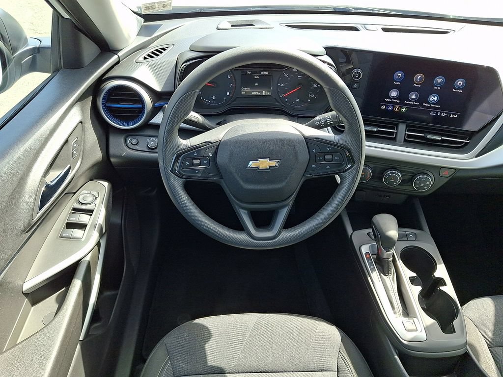 Certified 2024 Chevrolet Trax LS FWD image 11