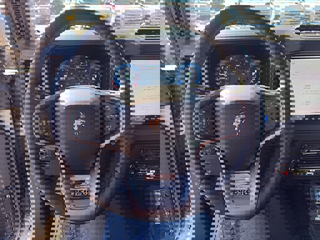 New 2025 Ford Bronco Badlands image 13