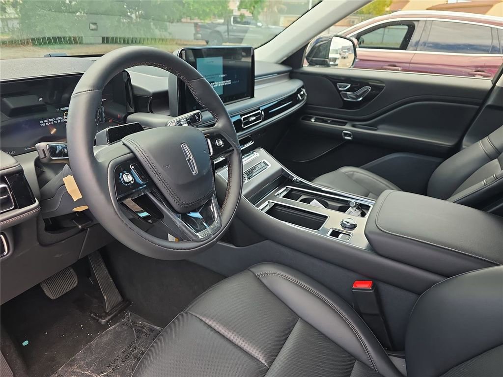 New 2026 Lincoln Aviator AWD image 16