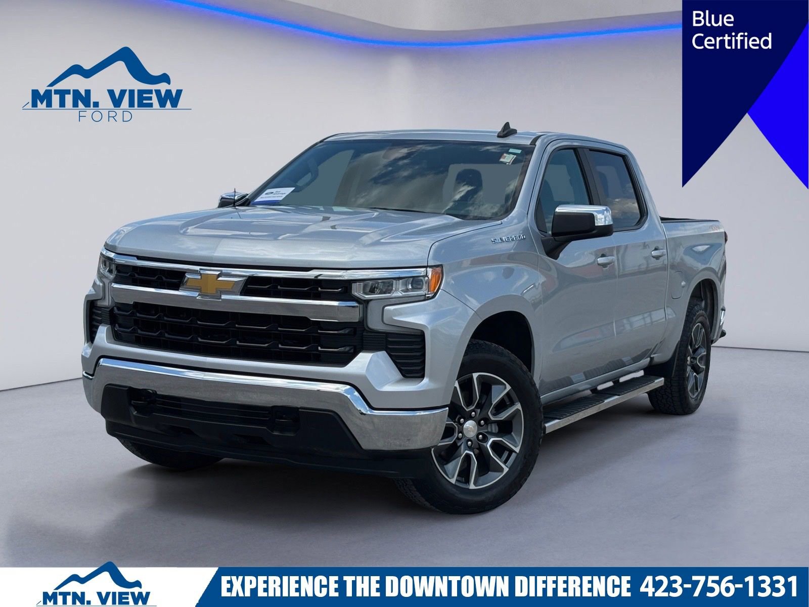 Used 2022 Chevrolet Silverado 1500 LT AWD/4WD image 1