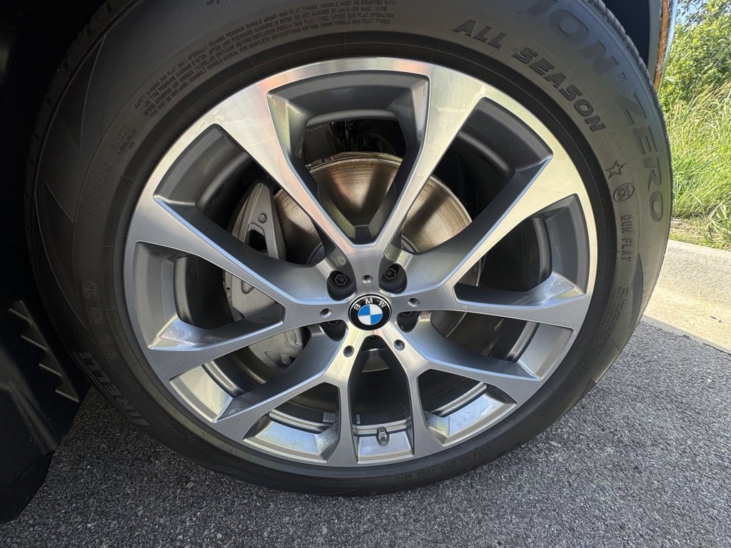 Used 2026 BMW X5 xDrive50e w/ Premium Package image 7