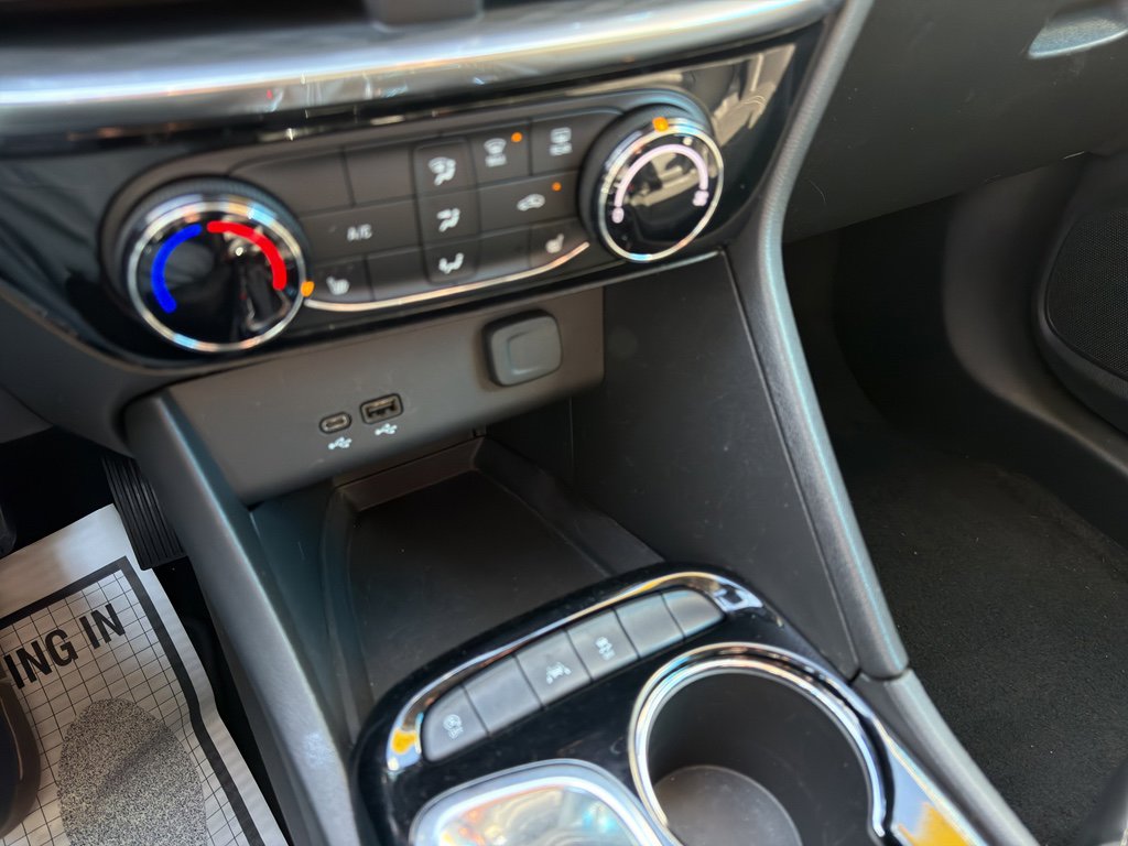 Used 2024 Buick Encore GX Sport Touring w/ Comfort Package image 18