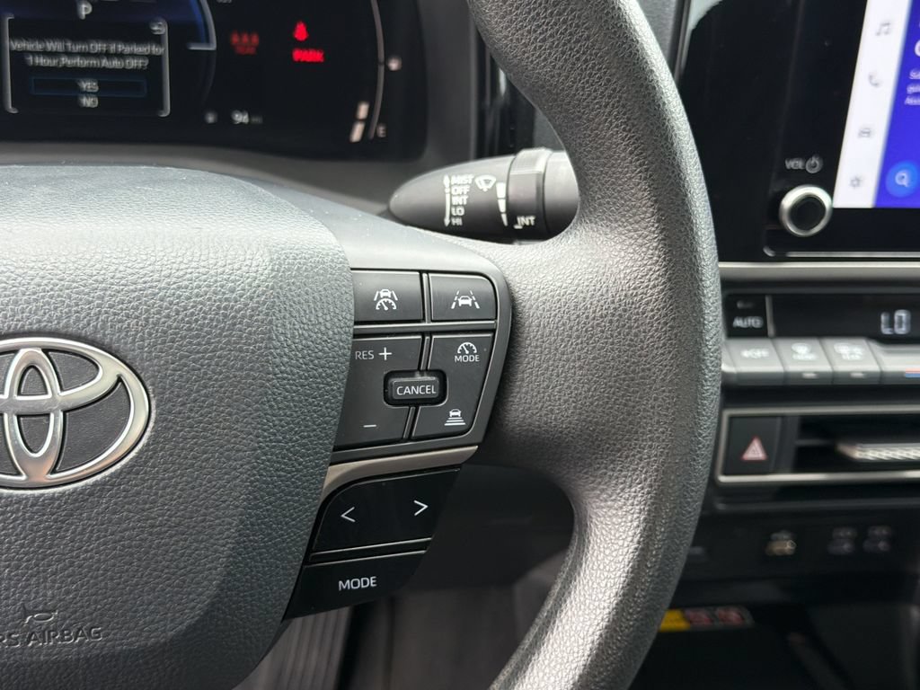 Used 2025 Toyota Camry LE FWD image 25