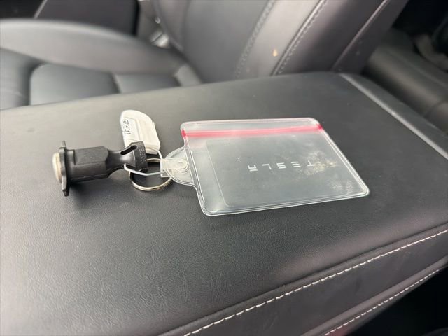 Used 2023 Tesla Model Y Long Range image 24