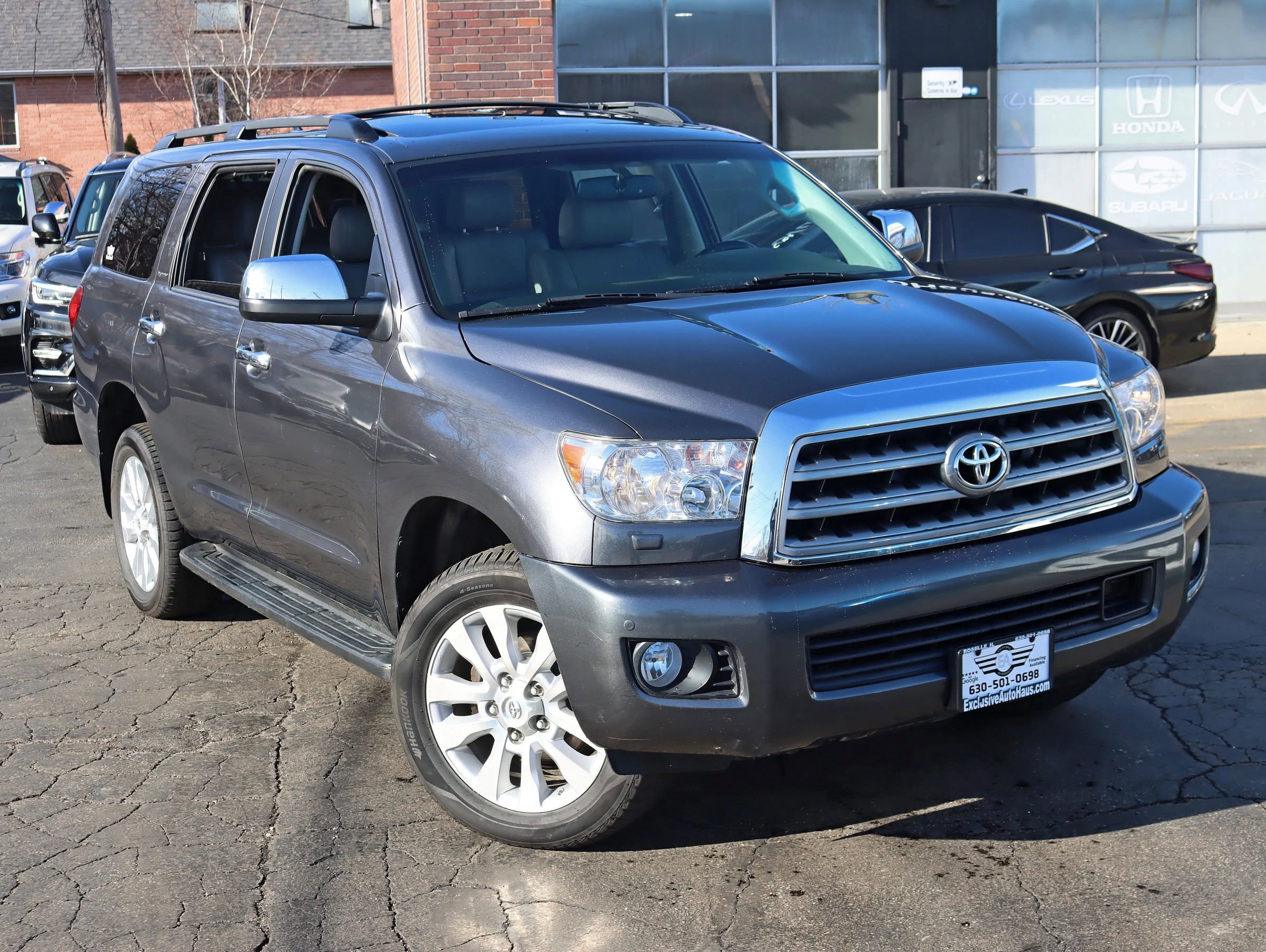 Used 2017 Toyota Sequoia Platinum AWD/4WD image 7