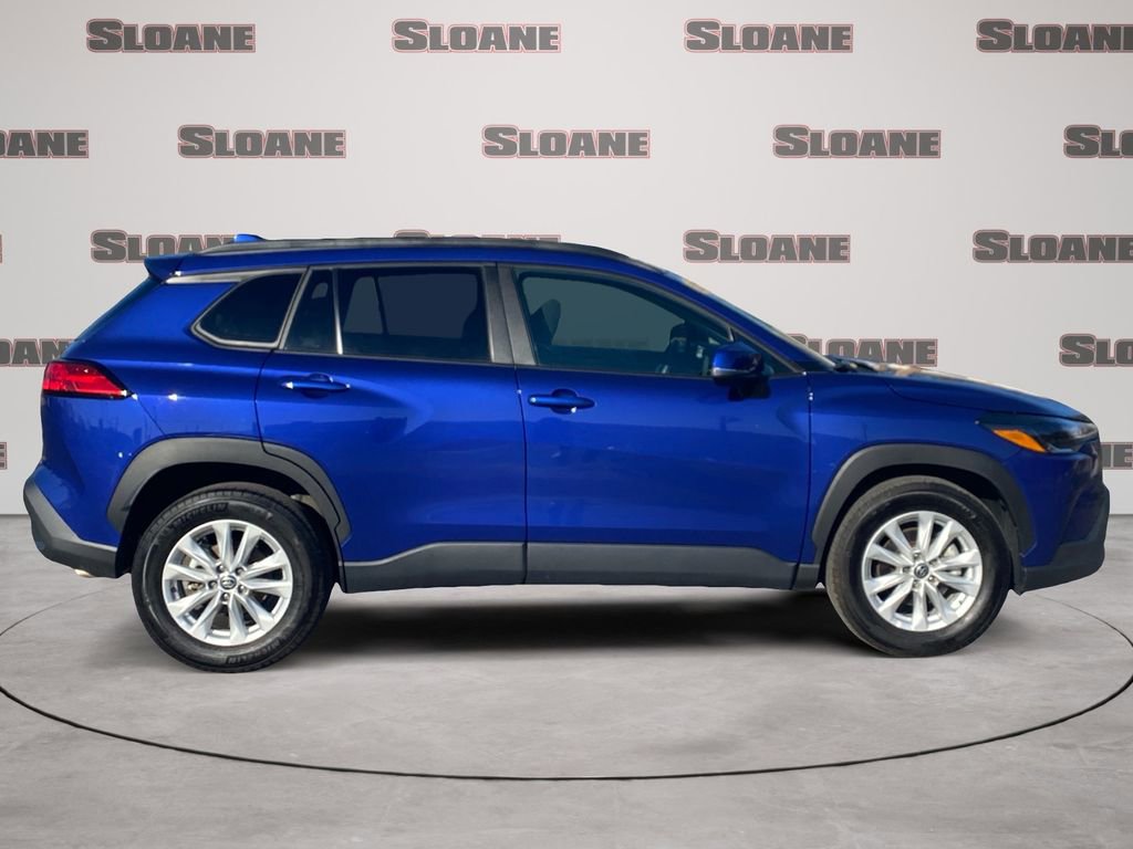 Used 2024 Toyota Corolla Cross LE image 6