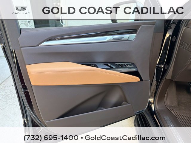 Certified 2025 Cadillac Escalade Premium Luxury w/ LPO, Floor Liner Package AWD/4WD image 20