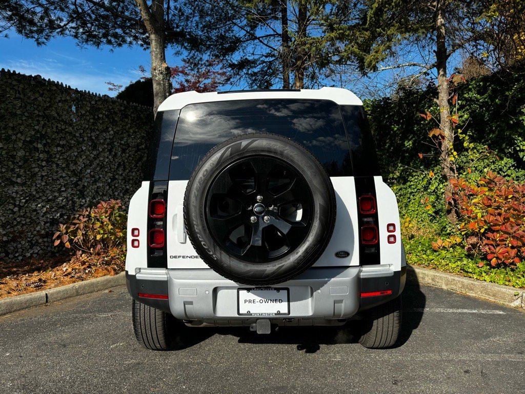 Used 2023 Land Rover Defender 110 S image 6