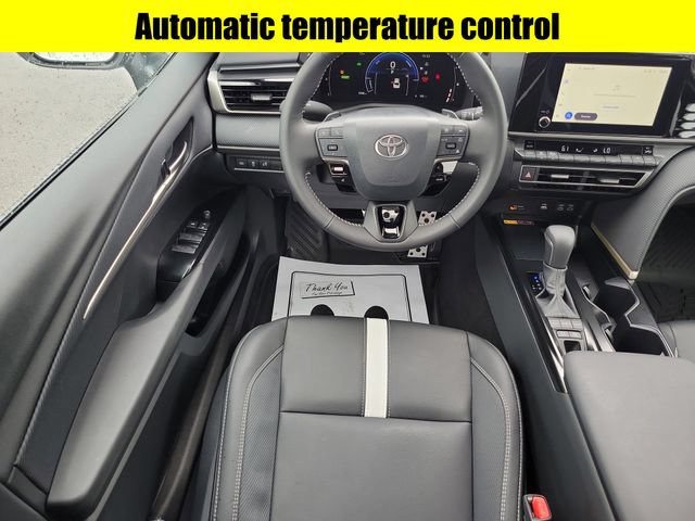 Used 2026 Toyota Camry SE FWD image 9