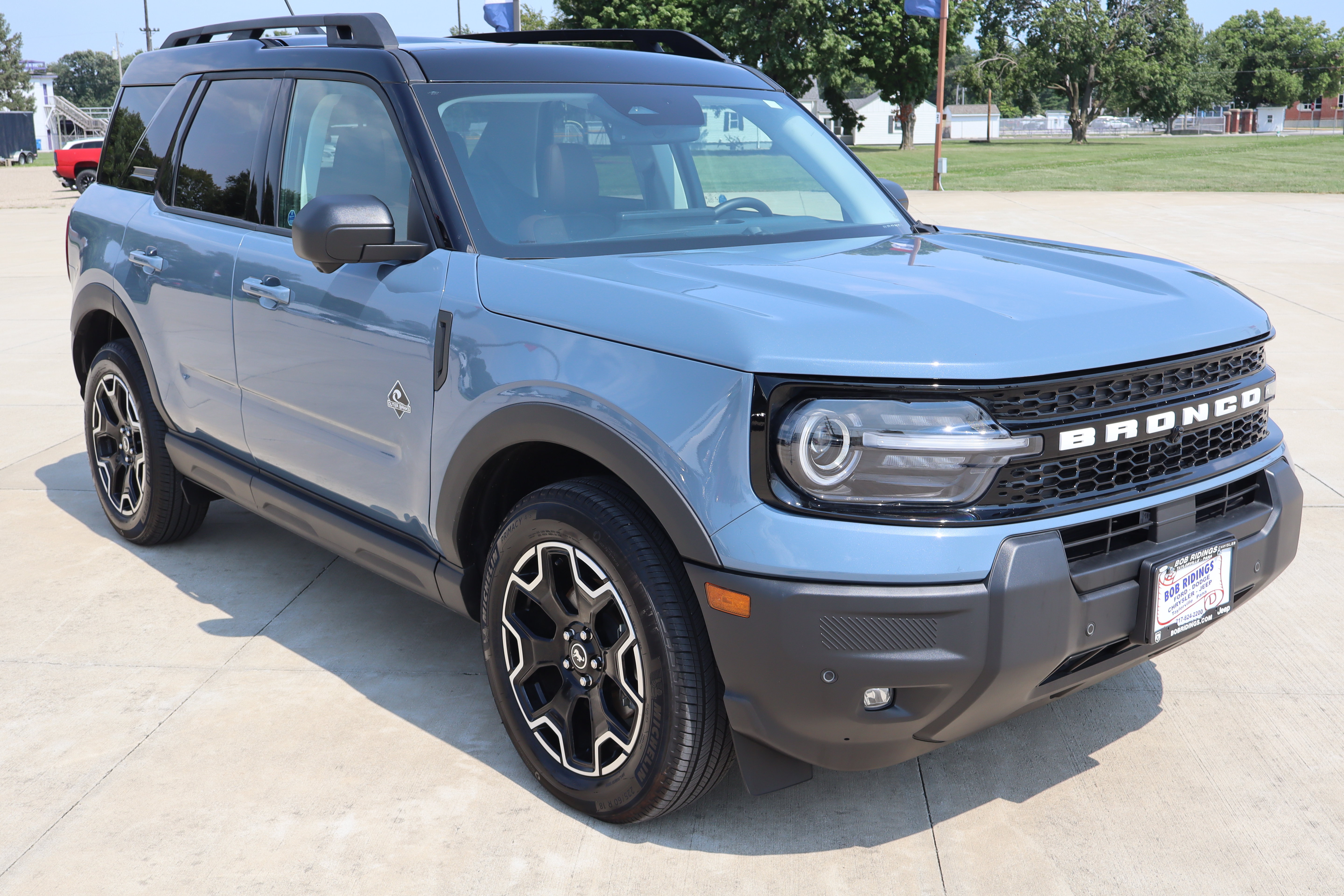 Used 2025 Ford Bronco Sport Outer Banks w/ Outer Banks Tech Package+ AWD/4WD image 3