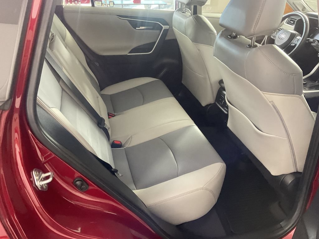 Used 2021 Toyota RAV4 Limited AWD/4WD image 19