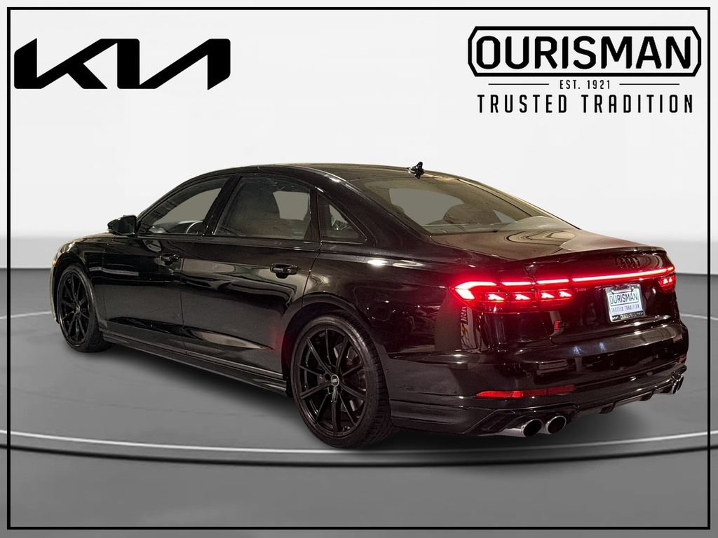 Used 2024 Audi S8 AWD/4WD image 3