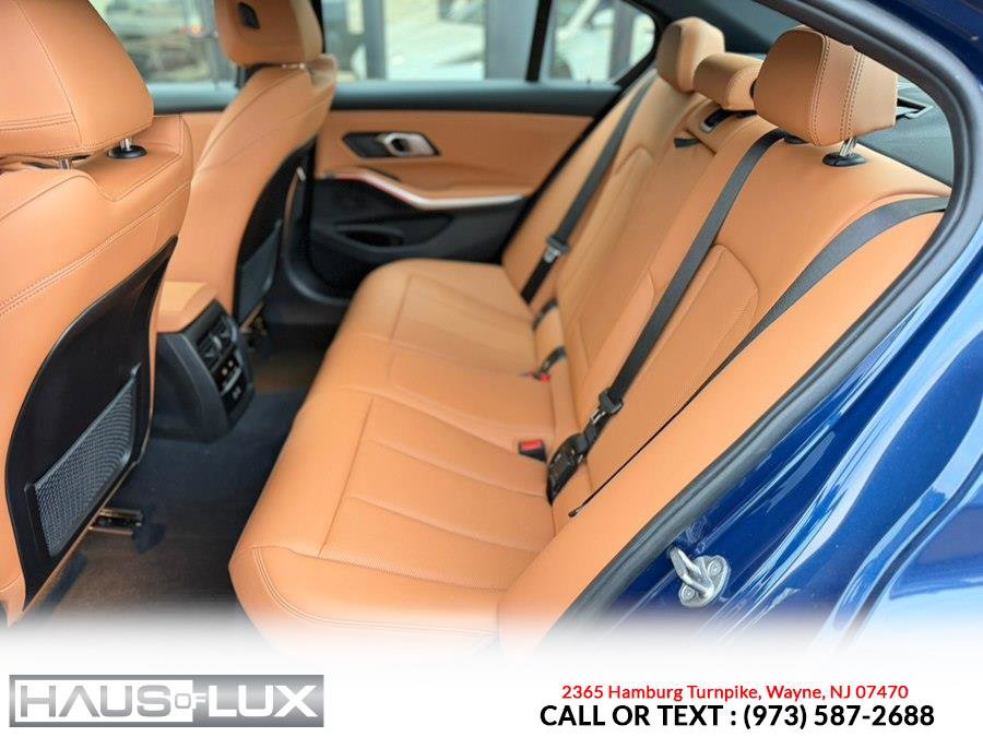 Used 2023 BMW 330i xDrive Sedan w/ Premium Package AWD/4WD image 9