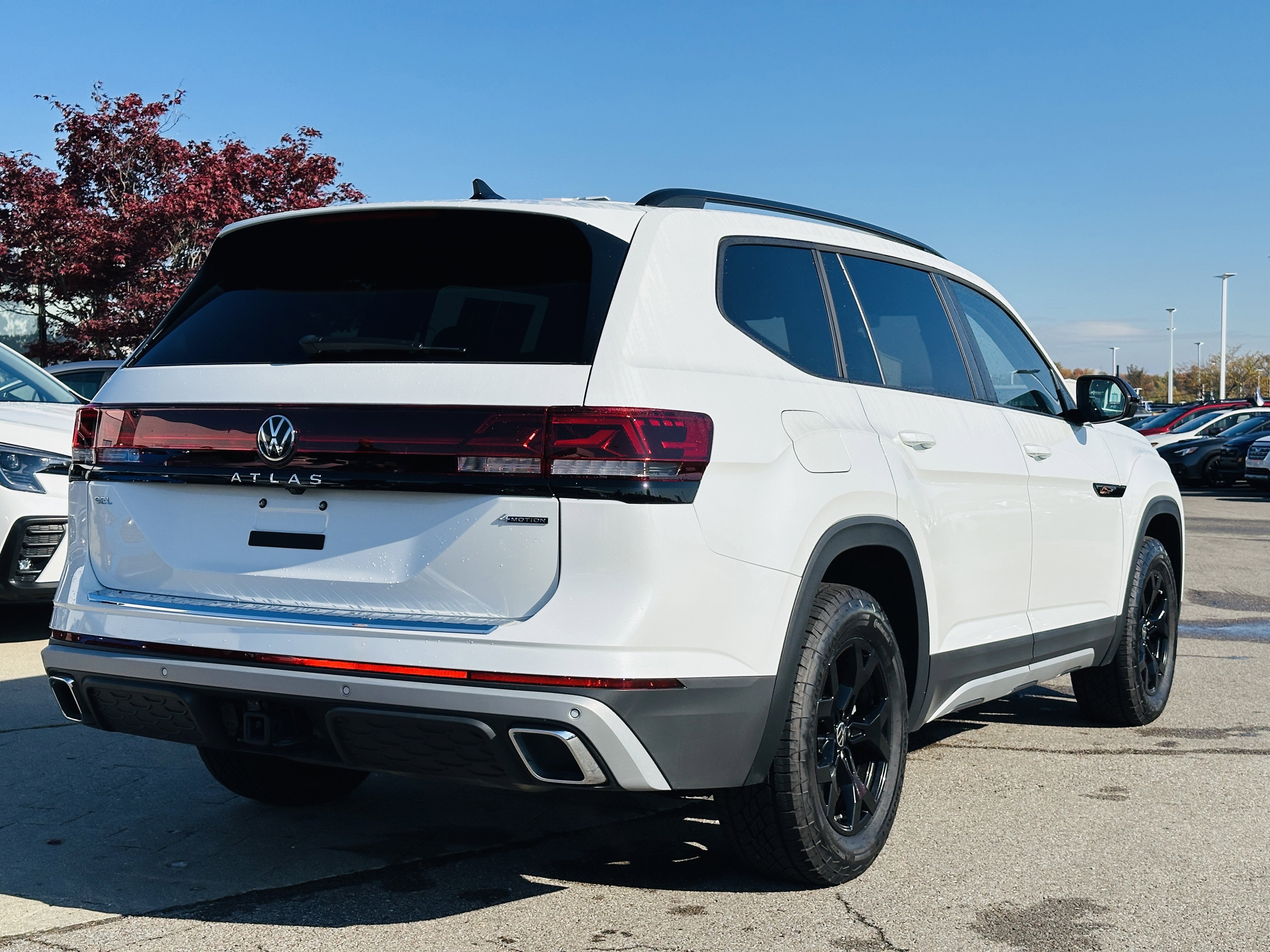 Used 2024 Volkswagen Atlas Peak Edition SEL image 7