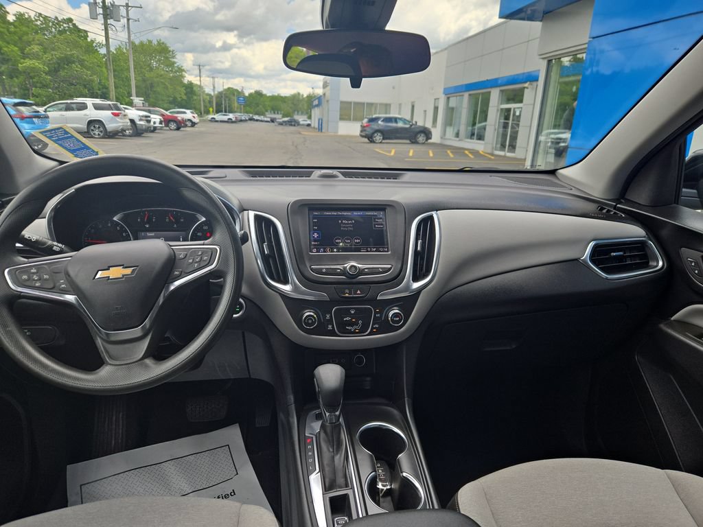 Certified 2024 Chevrolet Equinox LS w/ LS Convenience Package AWD/4WD image 3