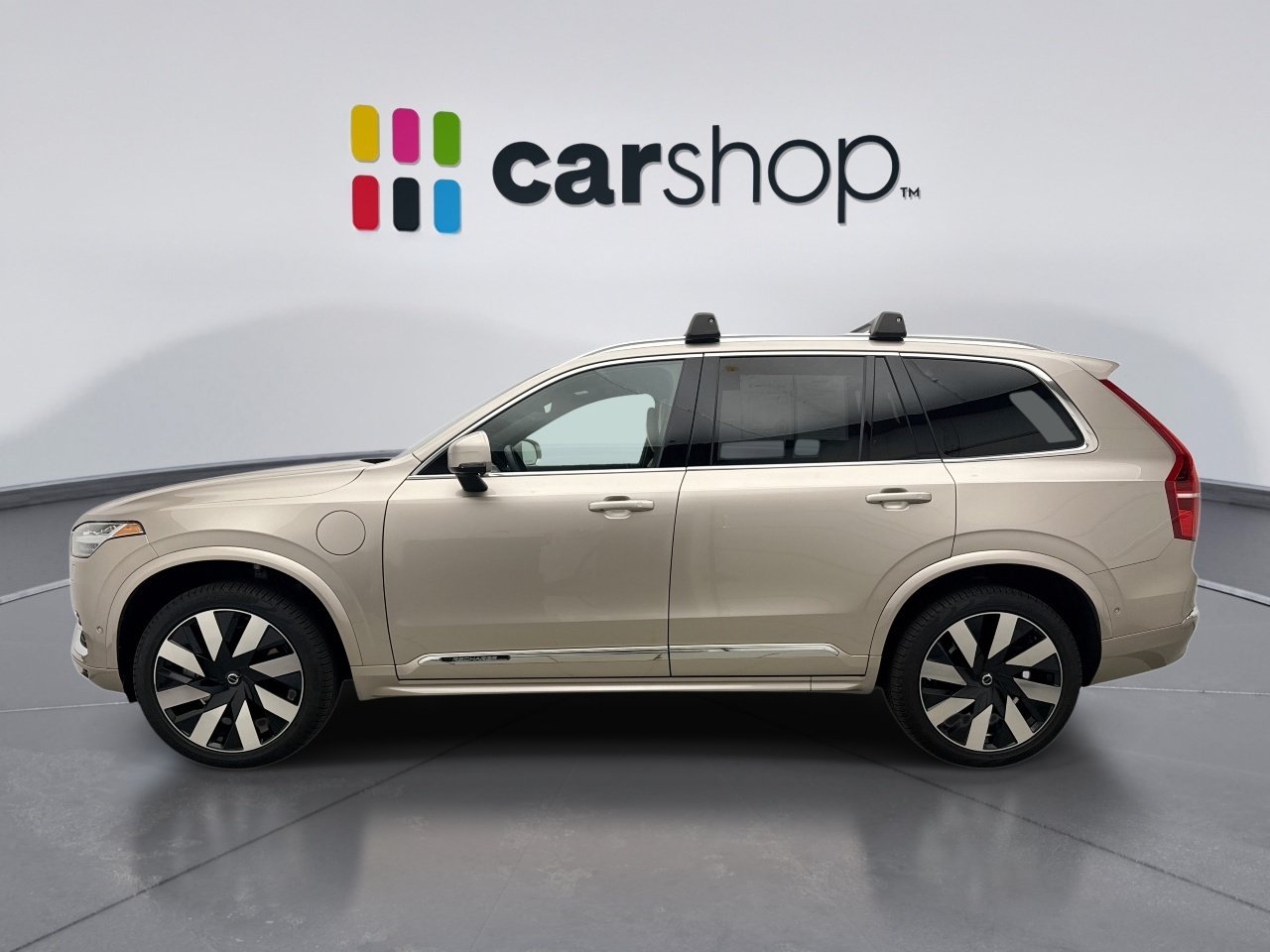 Used 2024 Volvo XC90 T8 Ultimate w/ Protection Package AWD/4WD image 2