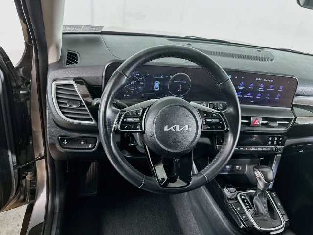 Used 2024 Kia Seltos S AWD/4WD image 18