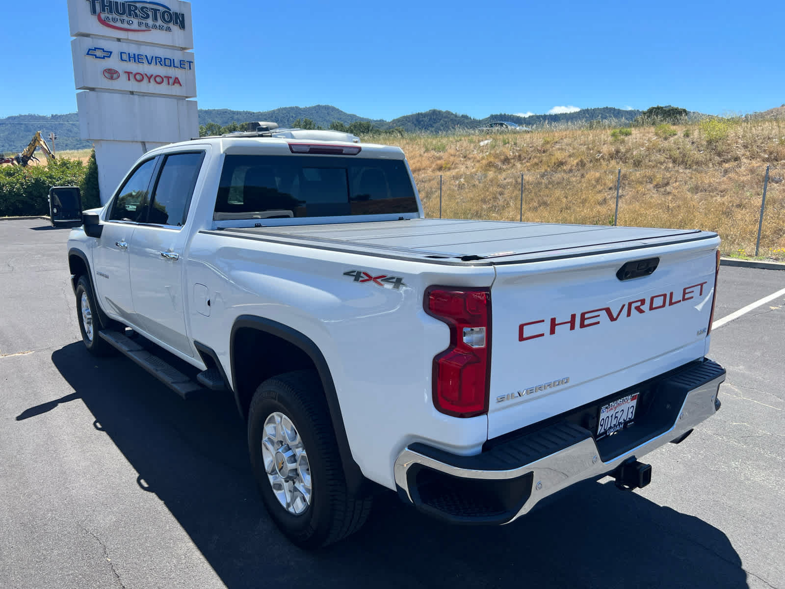 Used 2022 Chevrolet Silverado 2500 LTZ w/ LTZ Plus Package AWD/4WD image 9