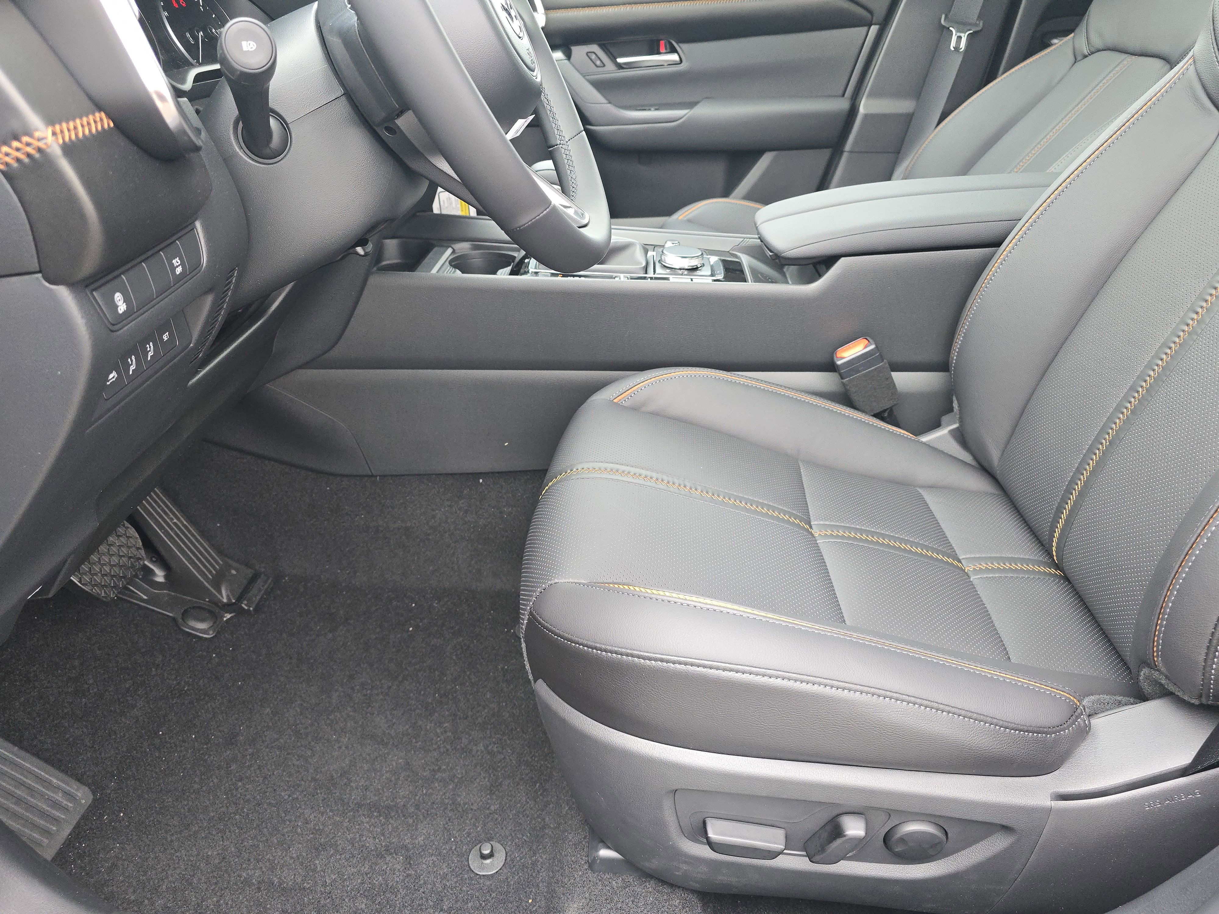 Certified 2025 MAZDA CX-50 AWD 2.5 S w/ Premium Plus Pkg image 8