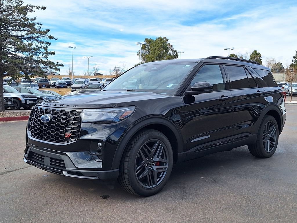 Used 2025 Ford Explorer ST w/ Sun And Sound Package image 7