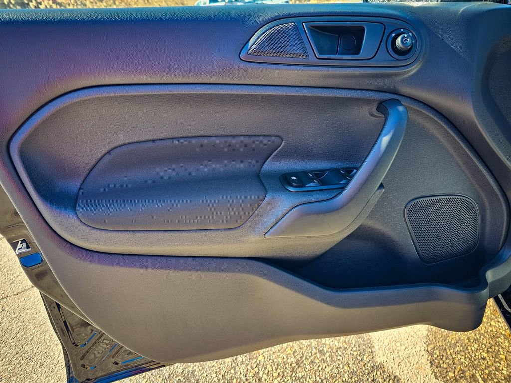 Used 2017 Ford Fiesta SE w/ Cold Weather Package image 9