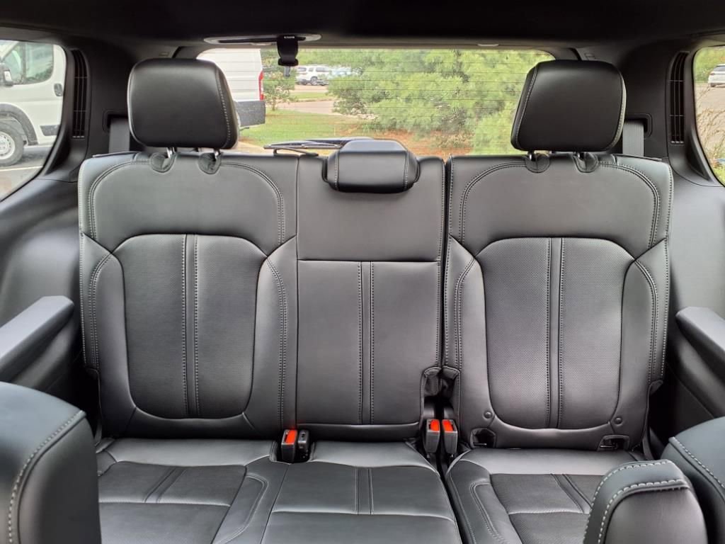 New 2025 Jeep Wagoneer Series II w/ Convenience Group I image 10