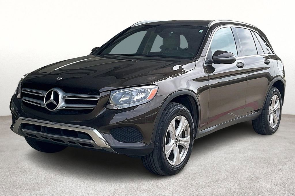 Used 2018 Mercedes-Benz GLC 300 w/ Premium Package image 10
