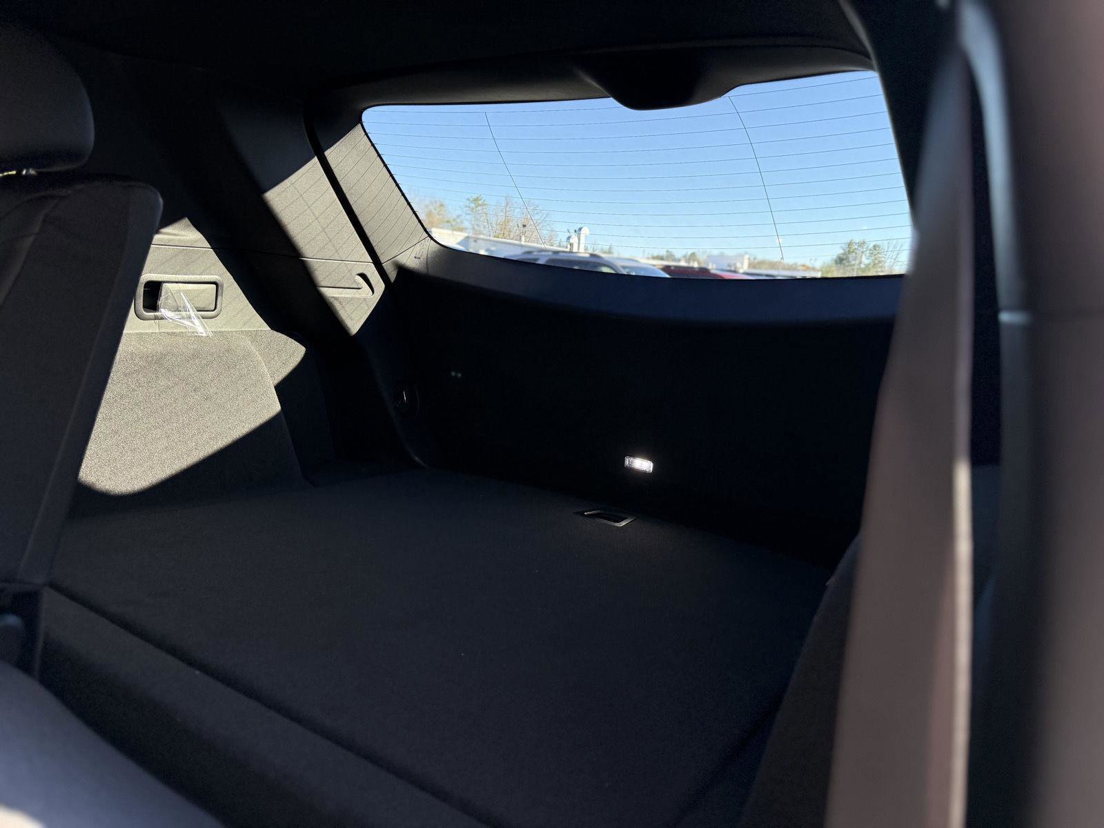 New 2025 Cadillac XT5 Luxury image 13