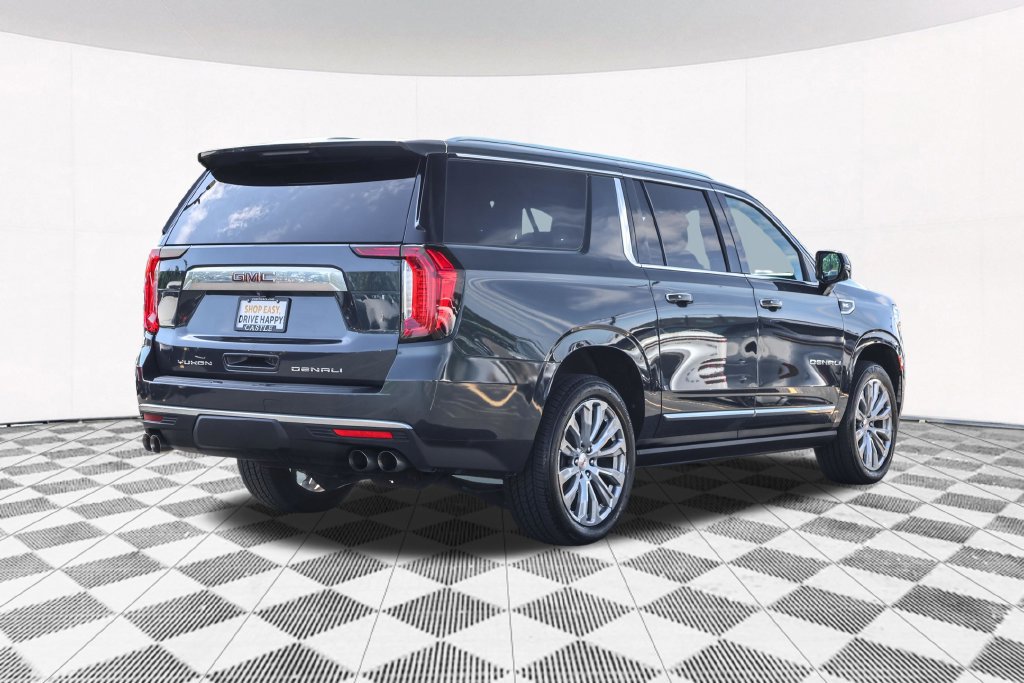 Used 2022 GMC Yukon XL Denali AWD/4WD image 13