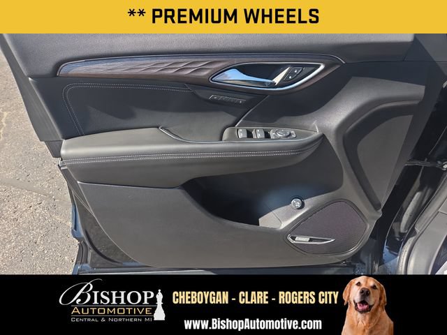 Used 2023 Buick Envision Avenir AWD/4WD image 16