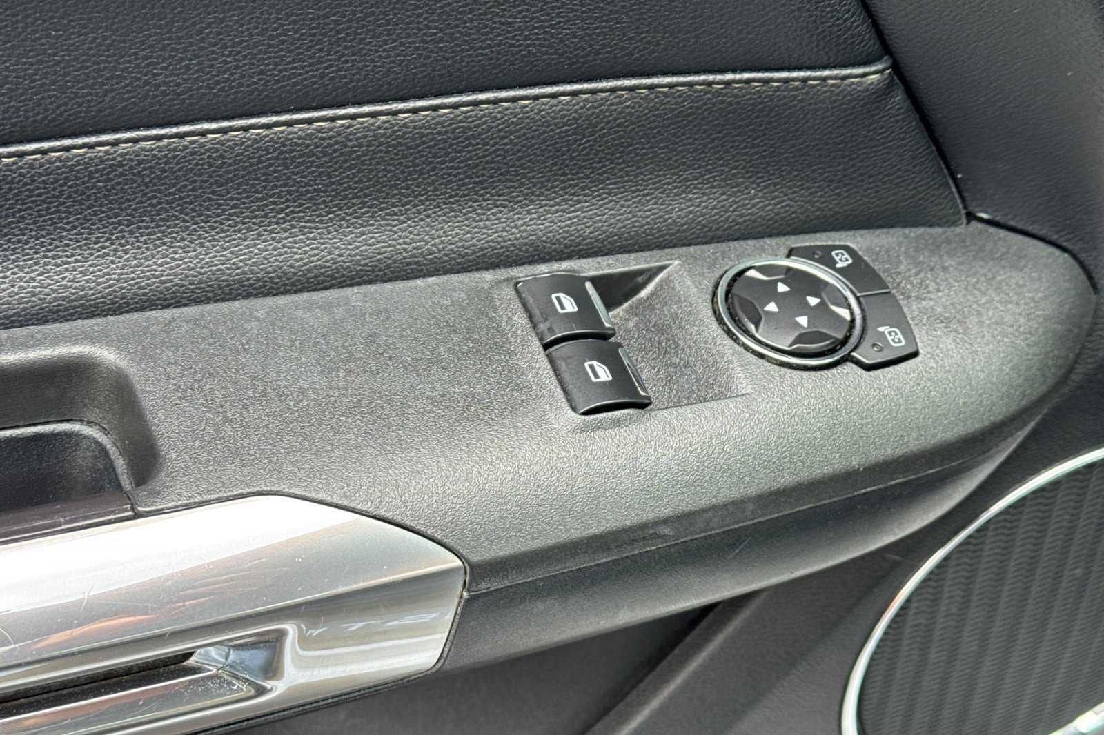 Used 2015 Ford Mustang Premium RWD image 12