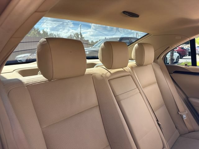 Used 2012 Mercedes-Benz S 400 image 32