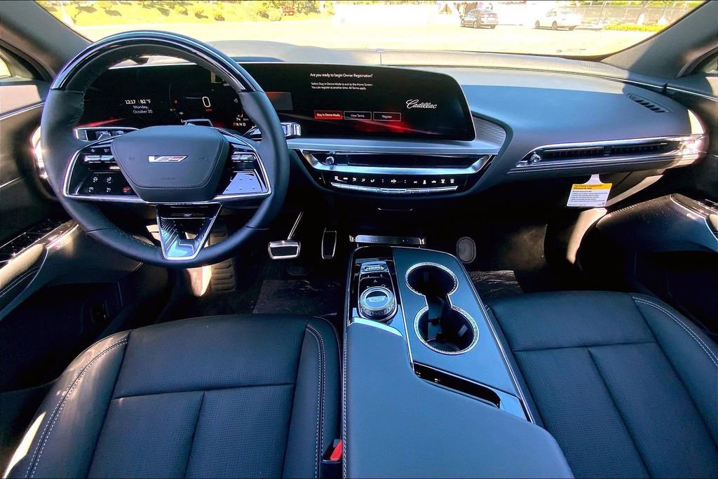 New 2026 Cadillac Lyriq V image 7