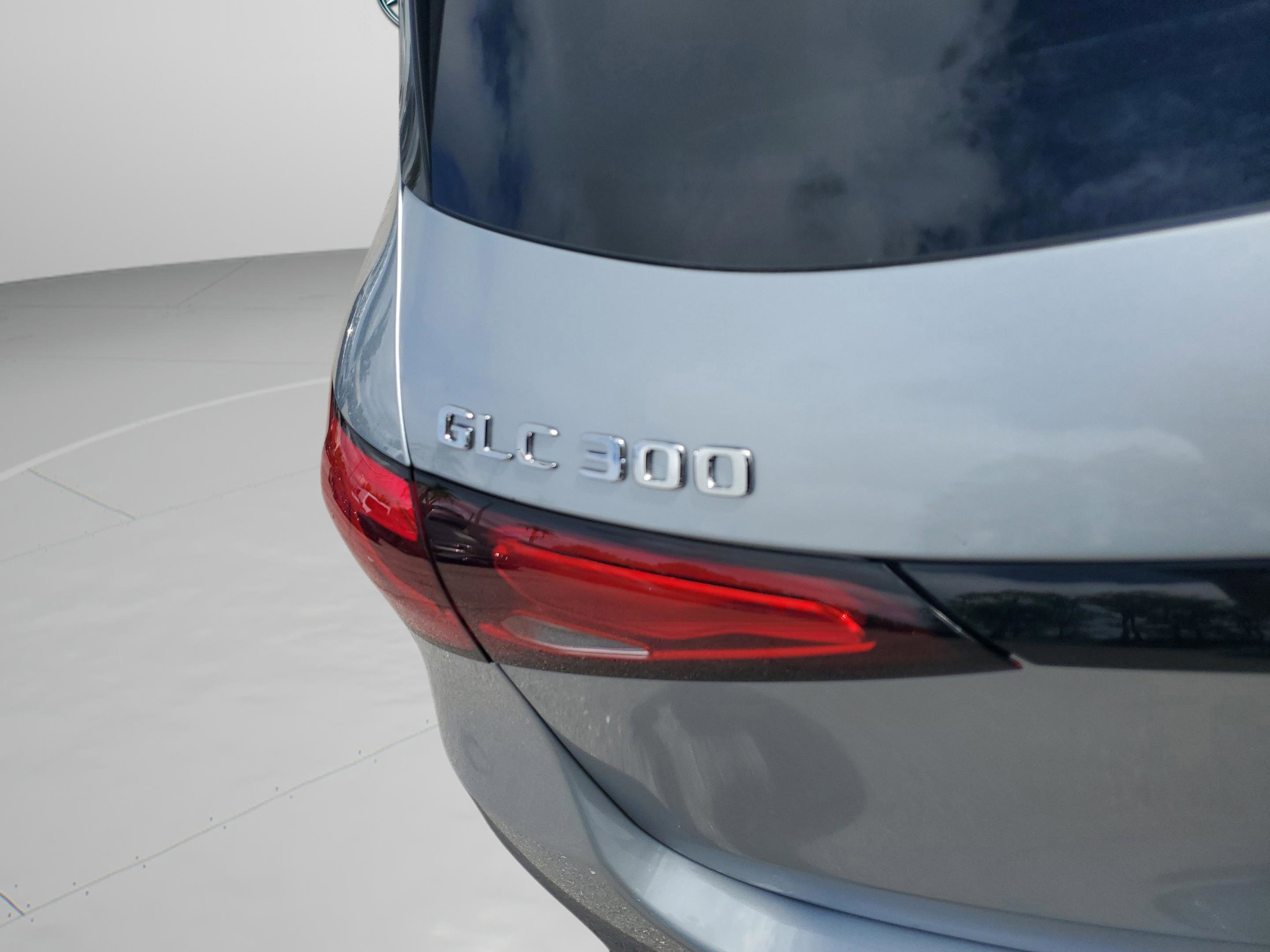 Certified 2026 Mercedes-Benz GLC 300 image 6
