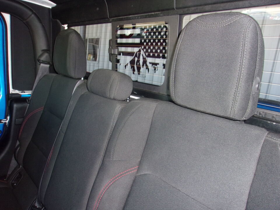 Used 2021 Jeep Gladiator Rubicon image 16