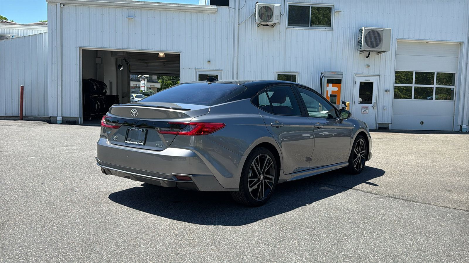 Used 2025 Toyota Camry XSE AWD/4WD image 6
