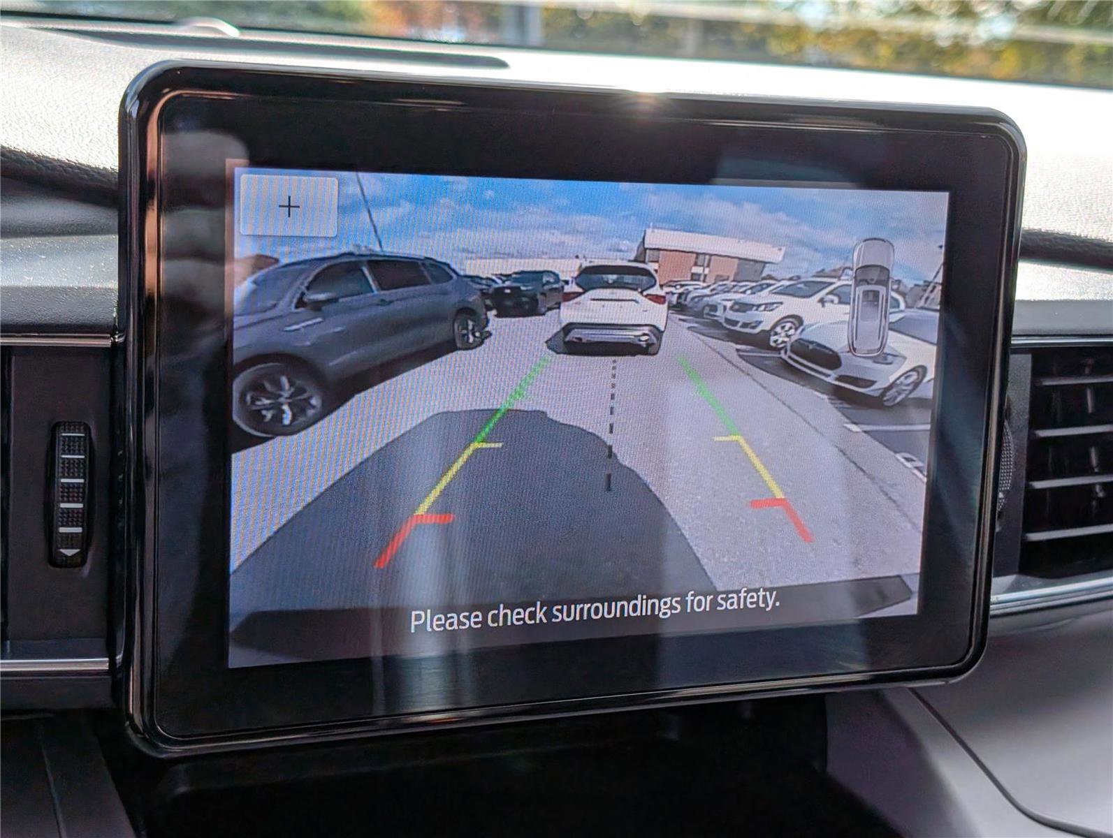 Used 2024 Ford Explorer XLT w/ Equipment Group 202A image 31