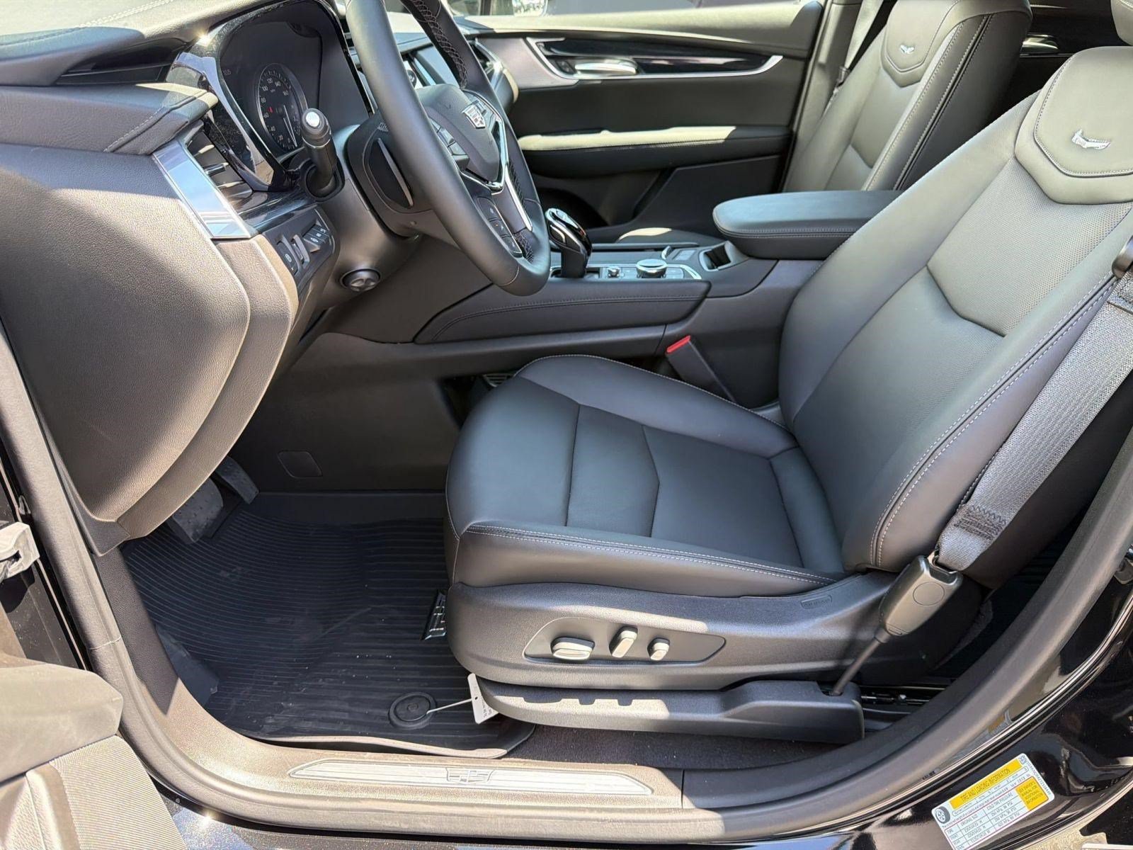 New 2026 Cadillac XT5 Premium Luxury w/ Driver Assist Package FWD image 4