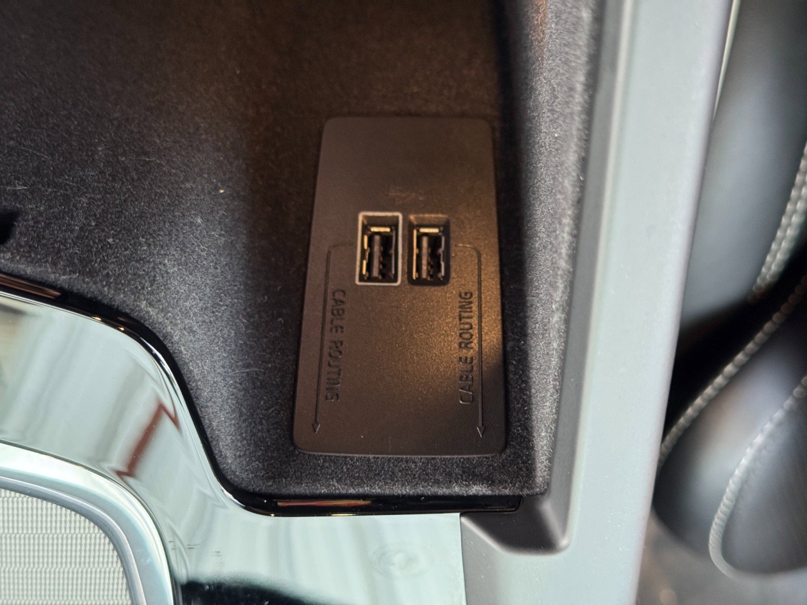 Used 2019 Volvo XC60 T5 R-Design w/ Protection Package image 31