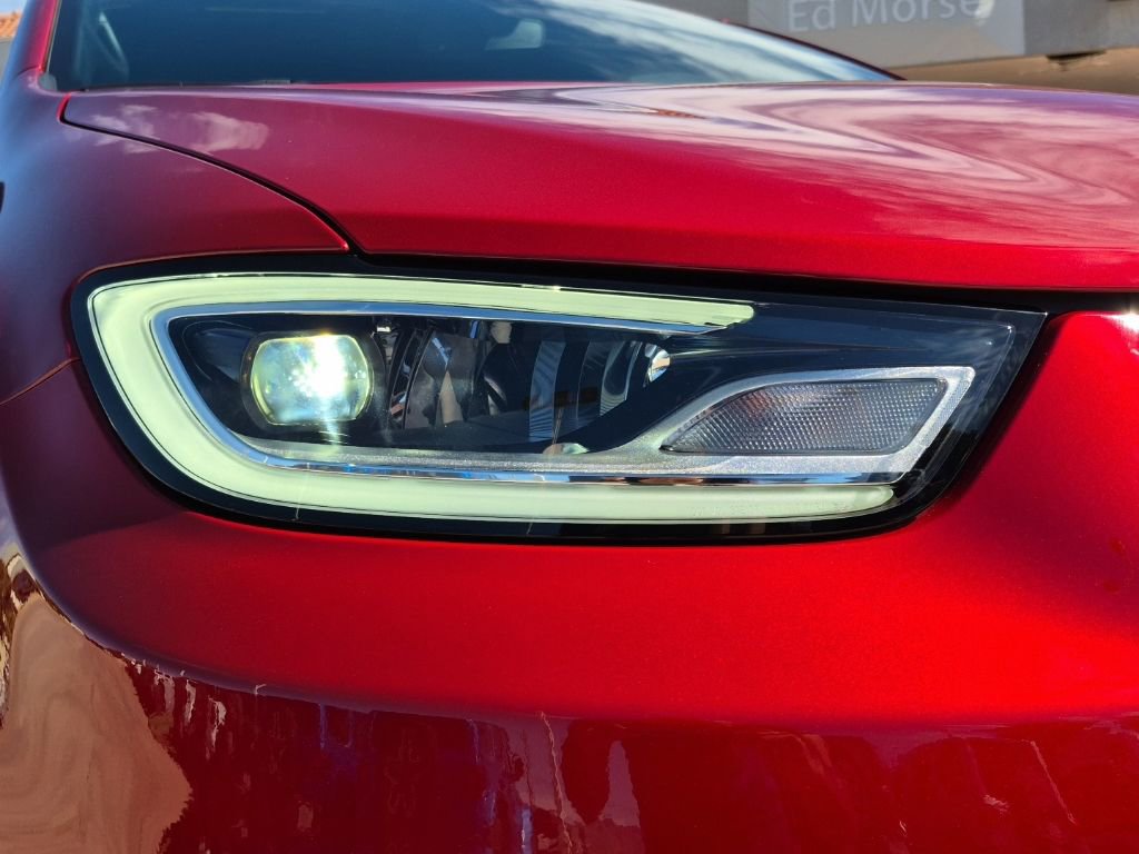 New 2025 Chrysler Pacifica Limited w/ Trailer Tow Group FWD image 15