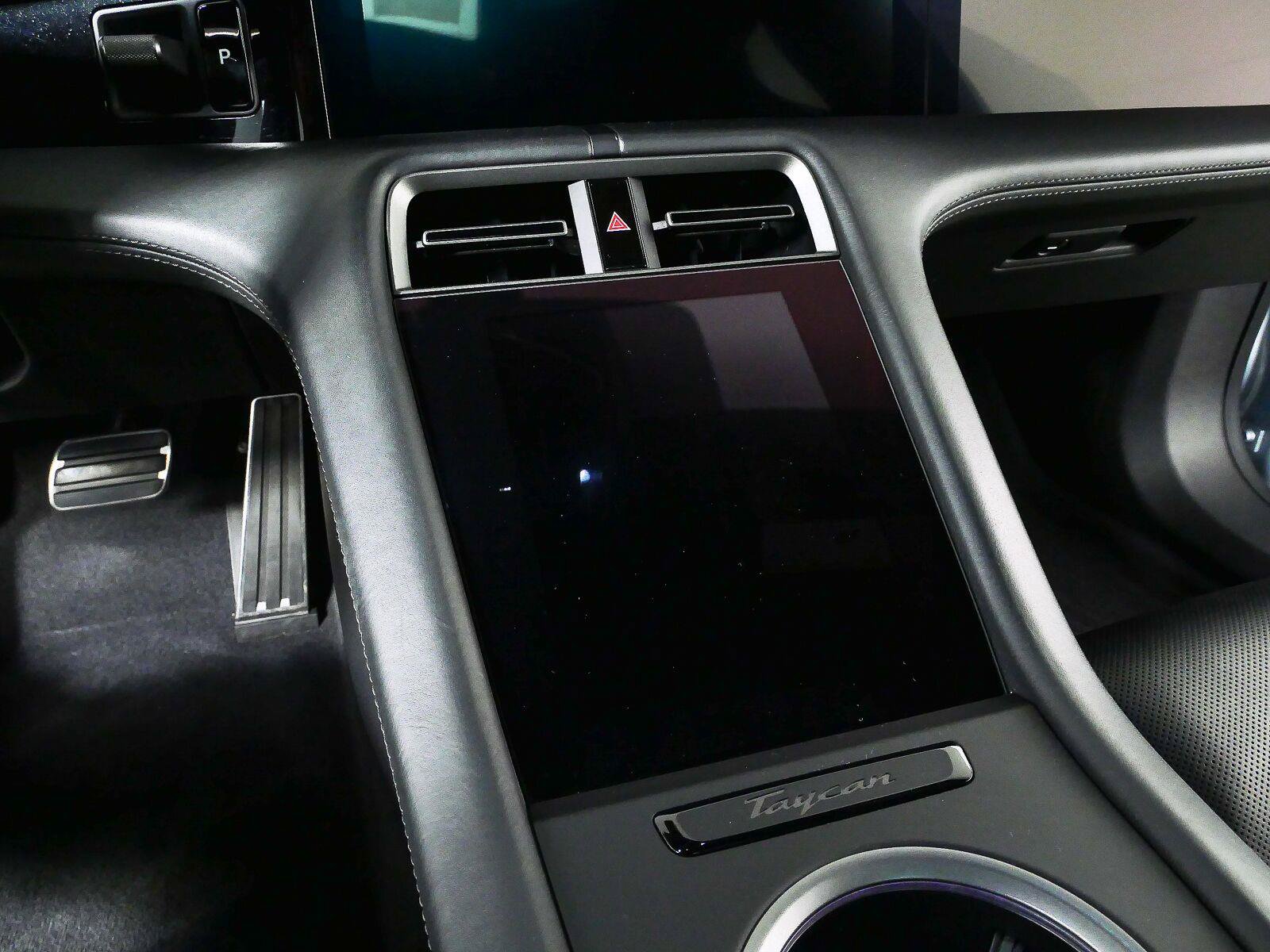 Certified 2020 Porsche Taycan Turbo AWD/4WD image 17