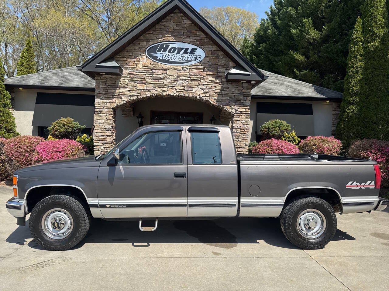 Used 1992 Chevrolet Silverado 2500 4x4 Extended Cab image 1