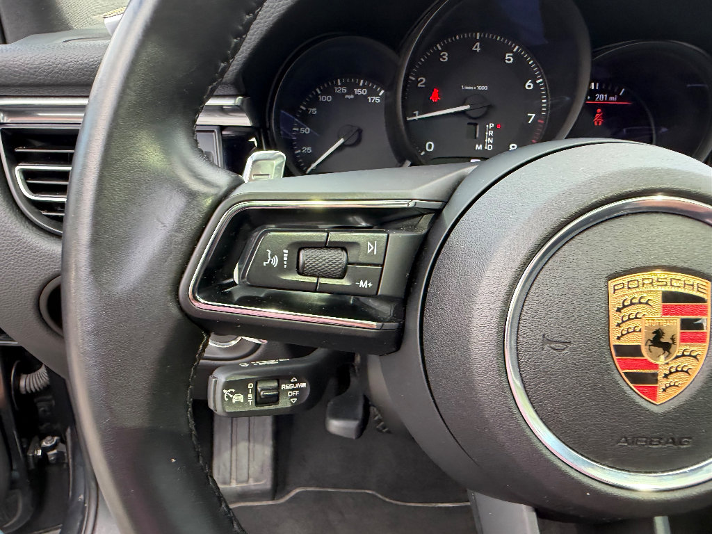 Used 2025 Porsche Macan Turbo AWD/4WD image 25