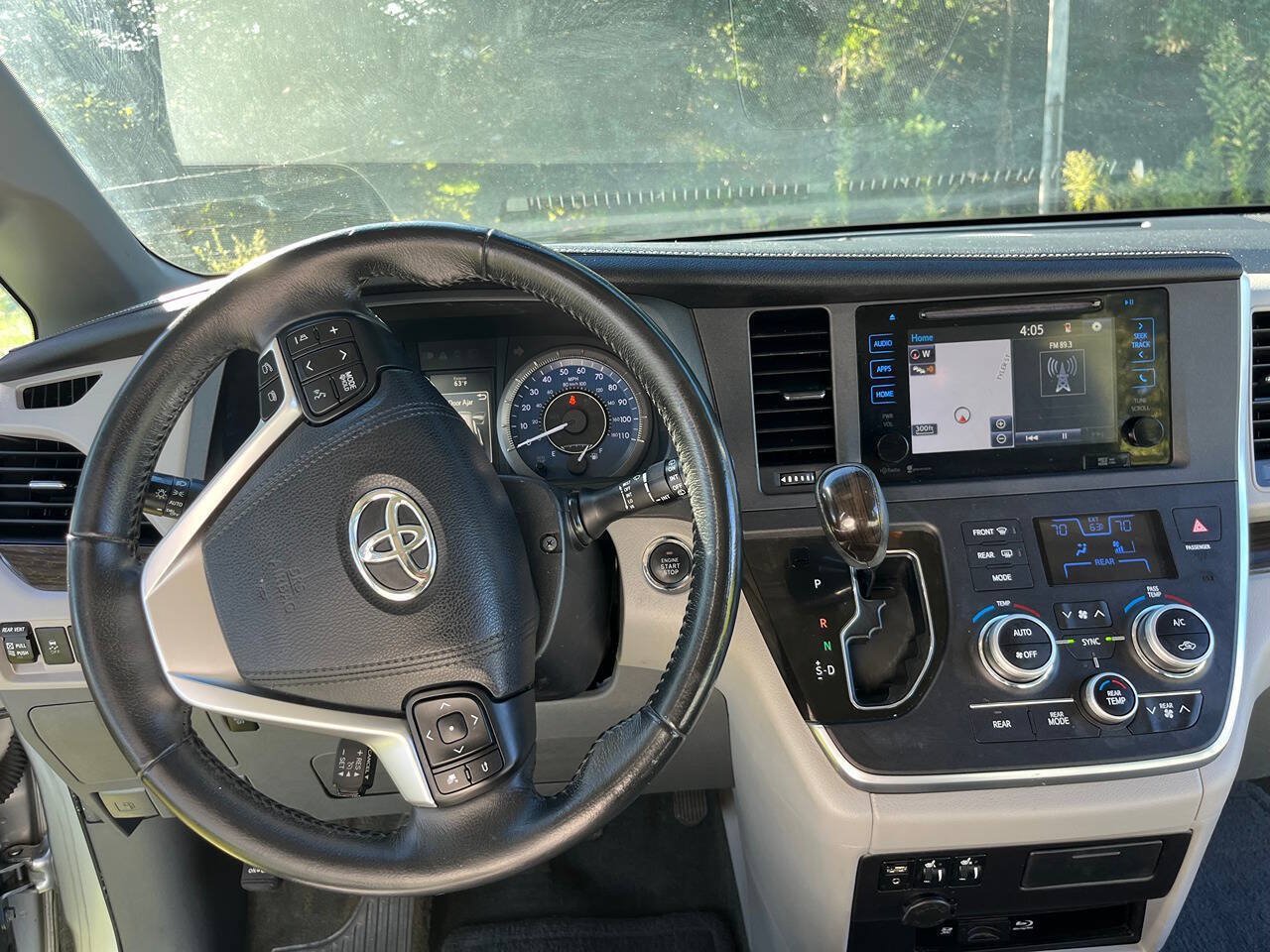 Used 2015 Toyota Sienna XLE Premium AWD/4WD image 8