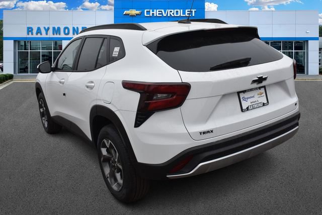 New 2026 Chevrolet Trax LT w/ Driver Confidence Package image 6