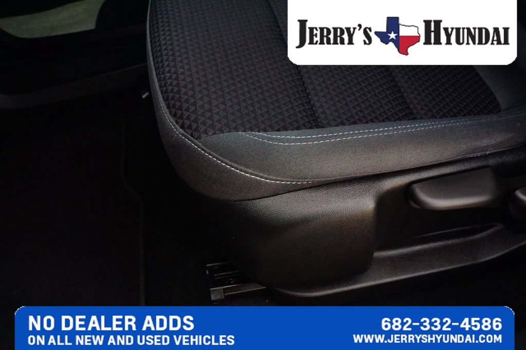 Used 2023 Chevrolet Bolt LT FWD image 17